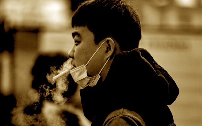 Covid-19 : un risque augmenté chez les fumeurs