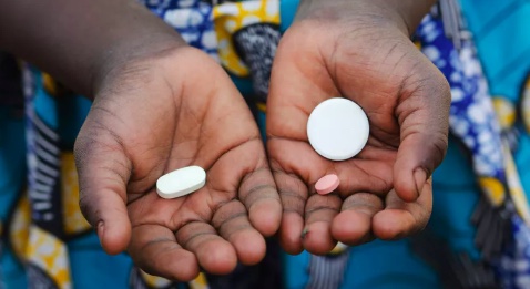 Face à l’épidémie d’Ebola, la question des traitements expérimentaux
