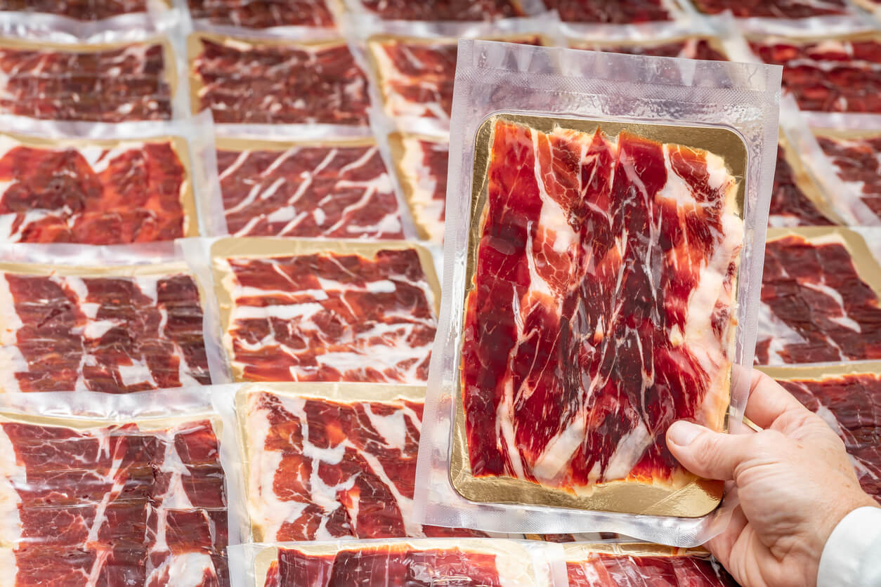 Sévérité, traitement… Savez-vous tout ce qu’il faut savoir sur la listériose, en hausse constante depuis 5 ans ?