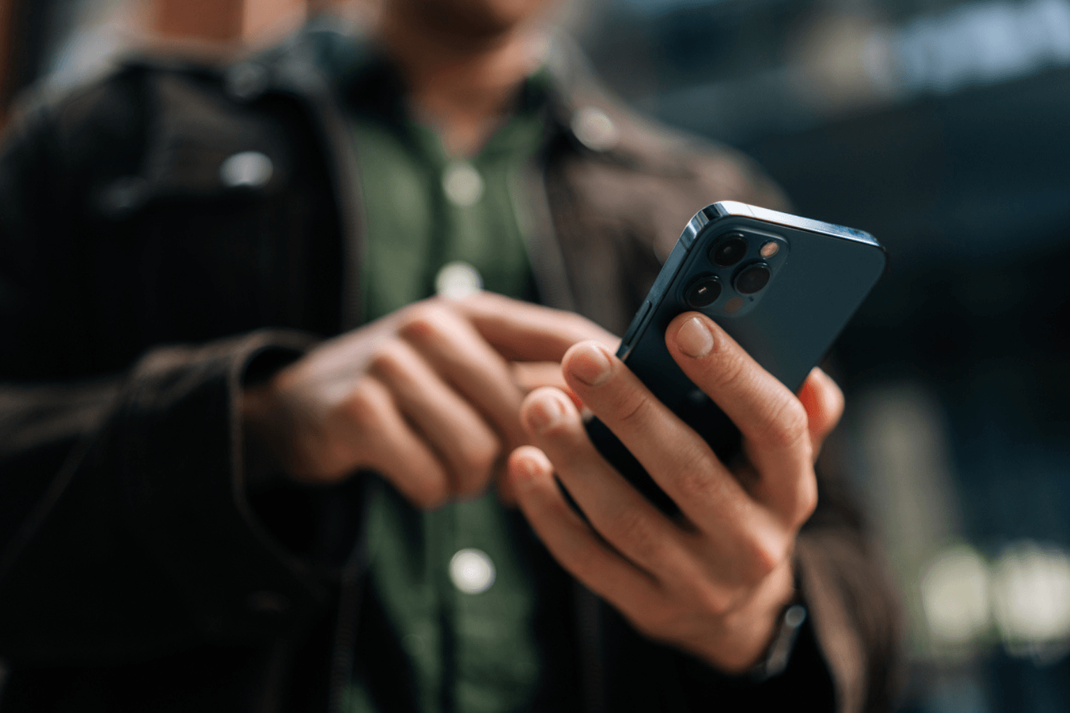 Un SMS de la Sécu après chaque consult' : l'idée du gouvernement pour faire « prendre conscience » du coût des soins