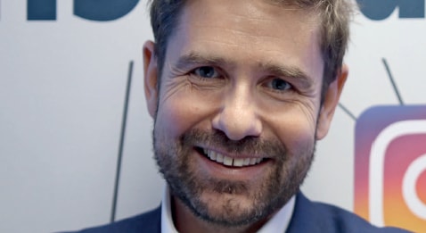 Entre ondes et lumière