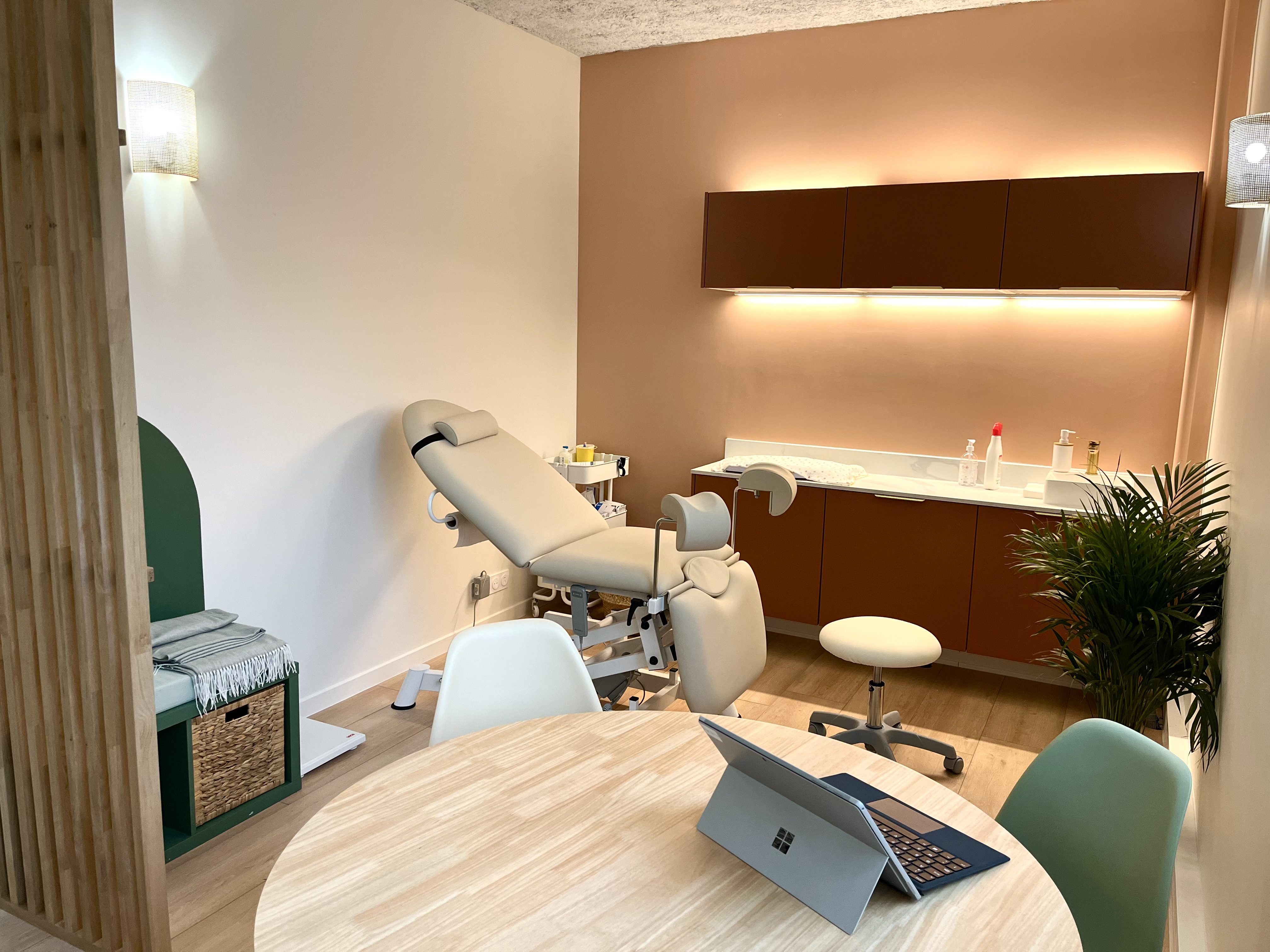 Salle de consultation de gynécologie chez Sorella