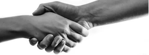 Médecins solidaires, « un collectif de médecins généralistes qui ont envie de lutter contre les déserts médicaux d’une manière différente grâce aux temps partagé solidaire »