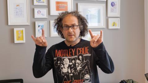 La Consult’ de Laurent Karila « J’ai toujours aimé les addictions de par mon coté fan de métal et de rock, les vedettes que j’aimais avaient de gros problèmes de drogues et s’en sont sorties »