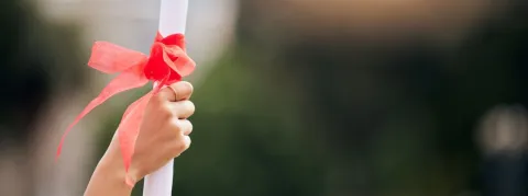 « Après 10 ans d’exercice en France, grâce à mon procès, je suis reconnue par mes pairs, je veux dire aux autres PADHUE de garder espoir et d’être persévérants » 