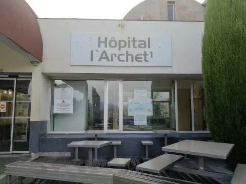 À Nice, un été sous plan blanc 