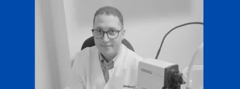 « En sortant du CHU, je voulais opérer un maximum, donc je me suis lancé en libéral chez Point Vision »