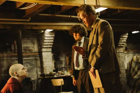 La pharma des animaux - Critique de « Bugonia » de Yorgos Lanthimos