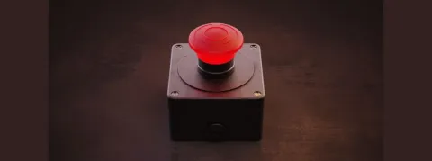 Ce n’est pas fini ! L'OMS maintient le niveau d'alerte maximal pour la pandémie de Covid-19