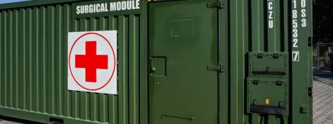 Un pion sur l’échiquier : « La croix rouge couvre les crimes de guerre et nous a laissés tomber »