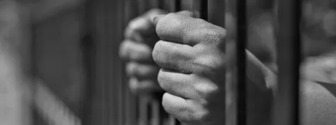 De la prison des hommes à la prison mentale