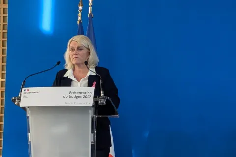 Budget de la Sécu 2027 : arrêts maladie, médicaments, soins de ville… où le gouvernement veut économiser