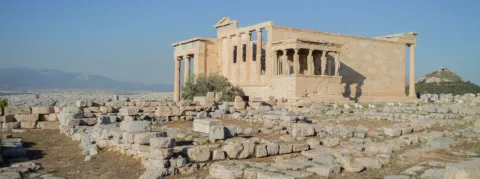 La santé presqu’entièrement détenue par des centres privés, c’est déjà le cas en Grèce