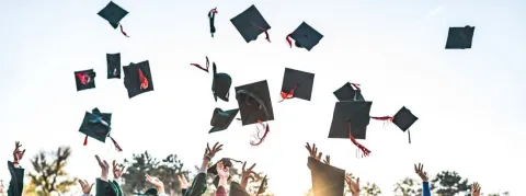 Fini l’intérim pour les jeunes médecins dès la sortie des études, c’est un « enjeu éthique »  