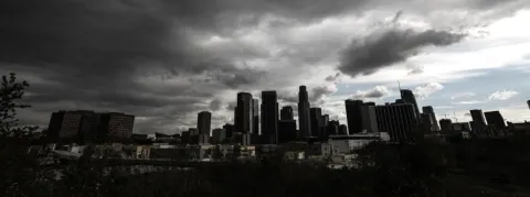 Un gynéco accusé de viol par des centaines de patientes, retrouvé mort à Los Angeles