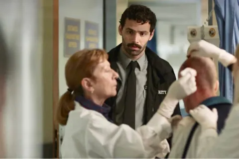 Arnaque à la grecque - Critique de « Sous tension », de Penny Panayotopoulou