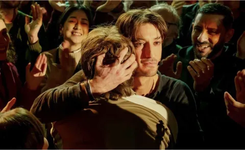 La mouche du coach - Critique de « Gourou » de Yann Gozlan