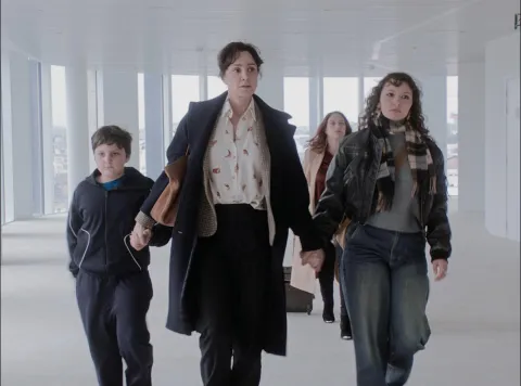 Lorsque l’enfant comparaît - Critique de « On vous croit » de Charlotte Devillers et Arnaud Dufeys 