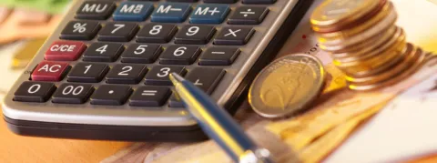 La Cnam propose la consultation à 30 euros pour les généralistes qui souscrivent à un "contrat d'engagement territorial"