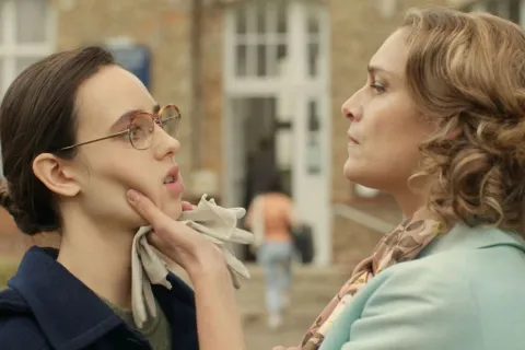 Jeune film rangé - Critique de « Mémoire de fille », de Judith Godrèche