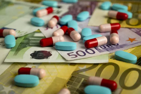 Un groupe pharmaceutique danois investit deux milliards d’euros à Chartres : les médicaments contre l’obésité ça rapporte… et la France en profite ! 