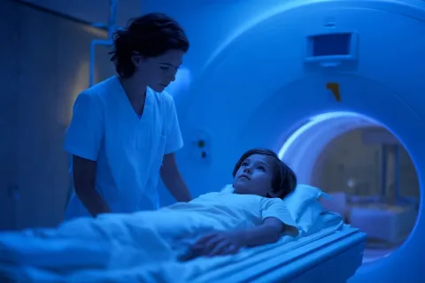 10 % des cancers hématologiques chez l'enfant pourraient être attribués à l’exposition aux radiations des examens d’imagerie médicale