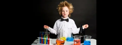 Une mission est lancée, pour "refaire de la France un leader mondial en recherche biomédicale"