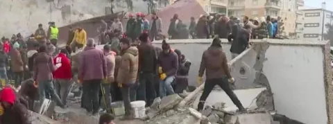 Séisme en Turquie et en Syrie : des humanitaires du monde entier à organiser