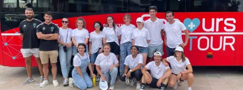 « Nous avons lancé le Secours Tour avec des internes, pour sensibiliser aux risques cardiovasculaires, 80% des morts subites par AVC pourraient être évitées »