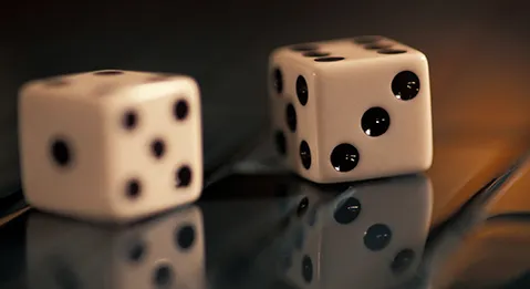 Soigner le mal par le jeu (de société)  