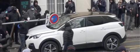 Une voiture d’un praticien de SOS Médecin violemment attaquée lors de la manifestation sur la réforme des retraites