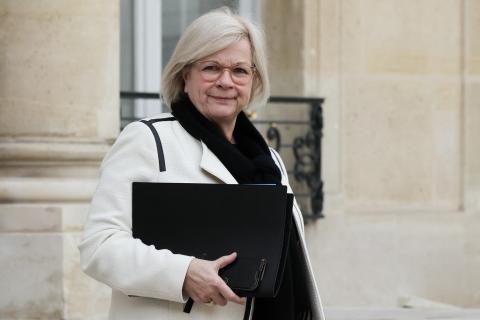 Catherine Vautrin reconduite dans un gouvernement déjà démissionnaire 