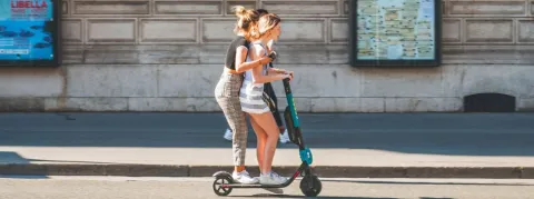 Trottinette : les nouvelles règles parisiennes suffiront-elles pour faire baisser le nombre d’accidents ? 