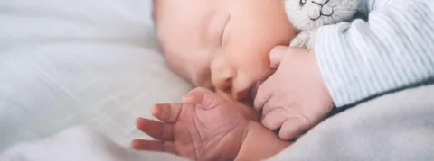 Trop de vitamine D est aussi dangereux que pas assez, alerte l’Anses