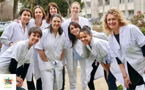 « Ce n’est pas parce qu’on s’arrête 6 mois pour faire un bébé, qu’on devient débiles, et qu’on ne peut pas faire carrière à l’hôpital »