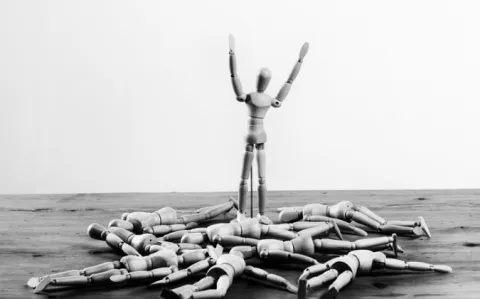 Un médecin syrien soupçonné de crime contre l’humanité arrêté