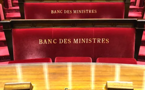La loi de programmation de la recherche tant décriée présentée au Parlement 