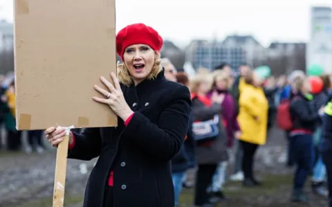  "Un registre de grossesses" en Pologne : " Une nouvelle tentative de l'État de s'immiscer dans la vie des femmes"