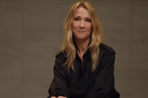 Céline Dion en concert à Paris : sa maladie ne l'empêchera pas de chanter grâce à ses traitements qui limitent les symptômes