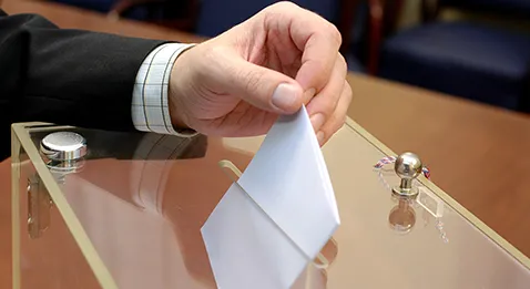 Le Cnom a-t-il un rôle politique ?