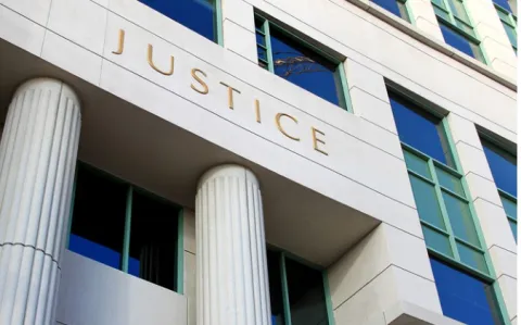 Covid19 : 43 médecins déposent plainte contre Véran, Salomon, Philippe et Buzyn