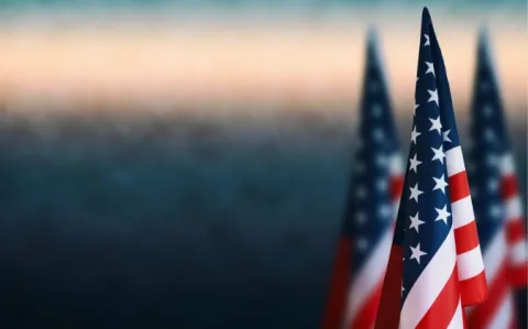 Loi IVG : "Voir un pays aussi prédominant que les Etats-Unis revenir sur ce droit aurait un poids symbolique fort"