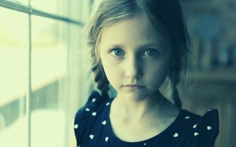 Enfants victimes de violences sexuelles: "repérage systématique et, si soupçon, obligation de signalement" pour les médecins