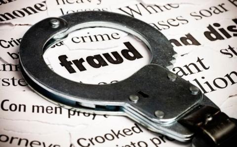 Pour échapper au vaccin une directrice d'Ehpad utilise un faux pass