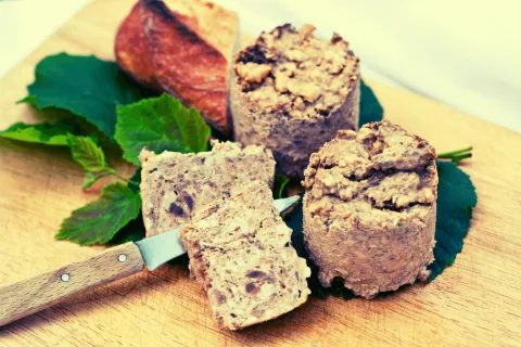 Charcuteries contaminées et listériose : une enquête pour homicide involontaire ouverte après 2 décès