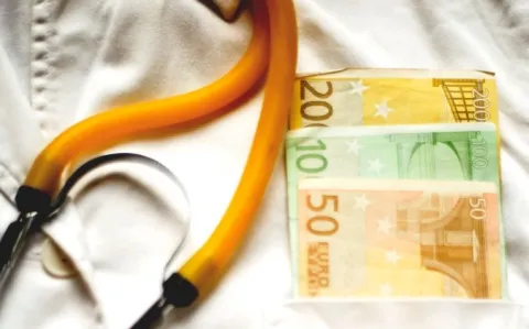 Praticien hospitalier ou intérimaire-mercenaire, il faudra choisir !