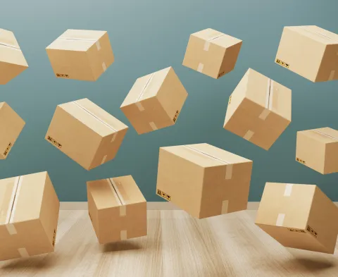 Etats-Unis : elle reçoit 150 colis par erreur et les donne aux hôpitaux