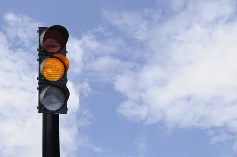 Covid : feu orange de l’ANSM pour deux traitements à base d’anticorps monoclonaux