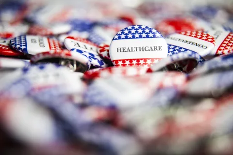 Etats-Unis : la Cour suprême défend l’Obamacare 