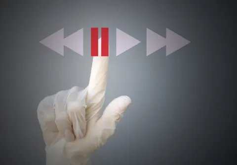 La France suspend provisoirement le vaccin AstraZeneca 